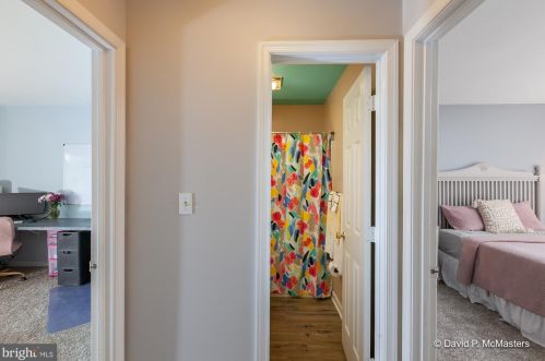 423 Shannondale Rd, Harpers Ferry WV 25425-4564 exterior