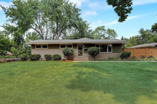 11413 Johnson Cir, Minneapolis, MN 55437-3527
