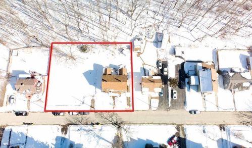 45 Broad St, Glocester, RI 02859-2614