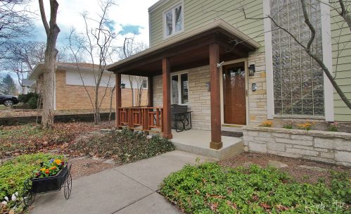 576 Hill St, Highland Park, IL 60035-1212