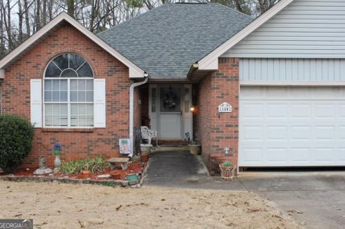 180 Oakwood Cir, Stockbridge, GA 30281-6356