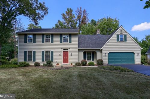 429 Wetherburn Dr, Lancaster, PA 17601-2941