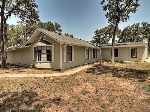 4513 Kennedale New Hope Rd, Fort Worth, TX 76140-7807