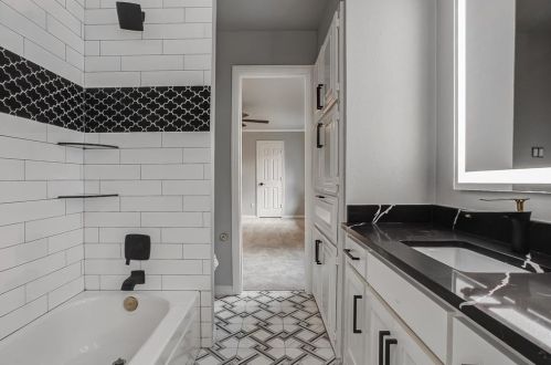 6501 Shoal Creek Rd, Fort Worth TX  76132-4418 exterior