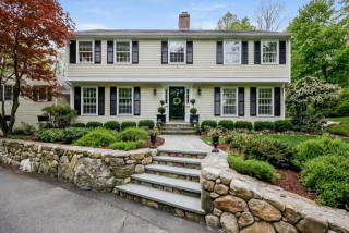 216 Signal Hill Rd, Wilton, CT 06897-1934