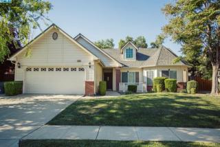 6140 School Ave, Visalia, CA 93291-9647