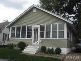 1310 Hamilton St, Pekin IL  61554-3668 exterior