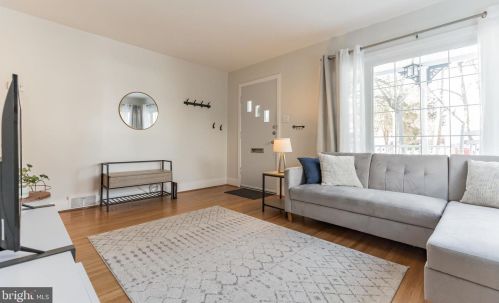 1114 Mt Vernon Ave, Tavistock NJ 08033-2307 exterior