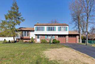 2 Castle Ct, Millstone Township, NJ 07726-1848