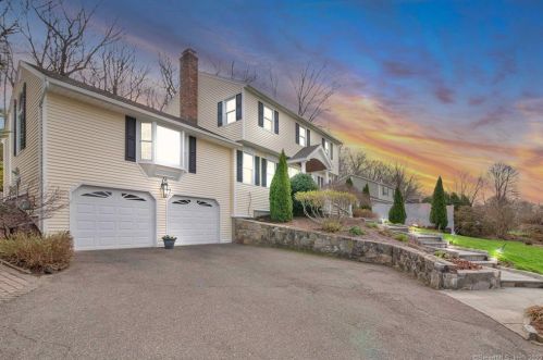90 Lazy Brook Rd, Upper Stepney, CT 06468-3316