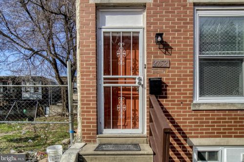 2752 Darien St, Philadelphia, PA 19148-5002