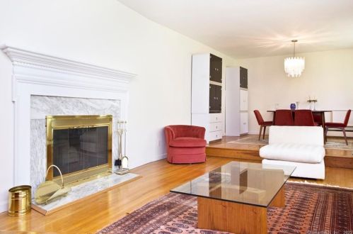 7 Mayflower Rd, Norwalk, CT 06850-1022