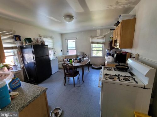 46 Olden Ave, Trenton NJ 08638-4328 exterior