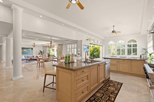 4753 Farmers Rd, Honolulu HI  96816-5443 exterior