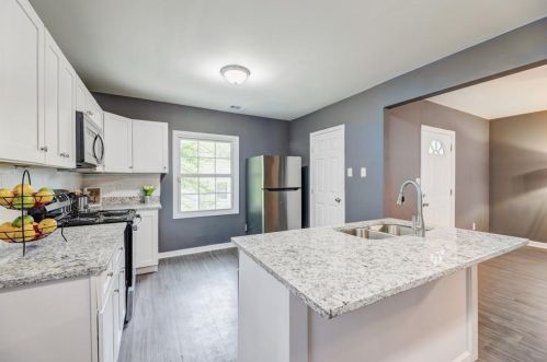 2664 Baker Ridge Dr, Atlanta GA  30318-7223 exterior