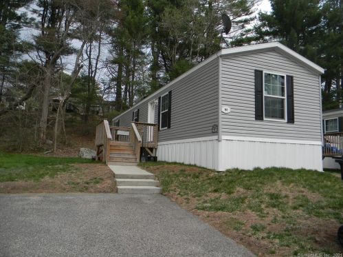 81 R And R Park, Killingly, CT 06241-1138