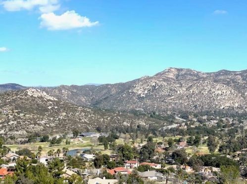 23778 Moonglow Ct, Ramona, CA 92065-4517