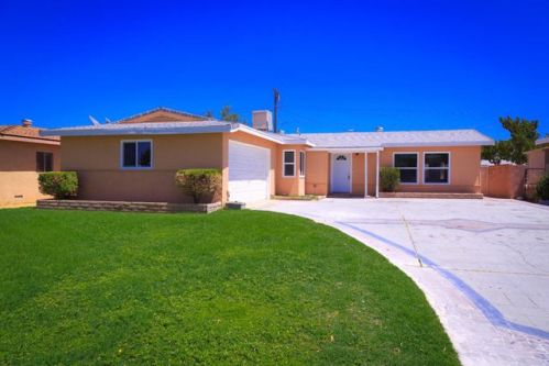 45008 16th St, Lancaster, CA 93534-2137