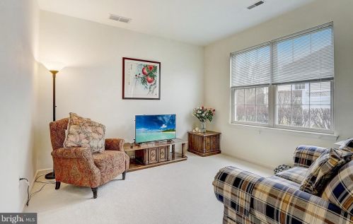 166 Copperfield Dr, Trenton NJ  08648-2583 exterior