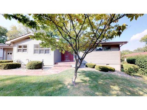 10 8th Dr, Decatur, IL 62521-5407