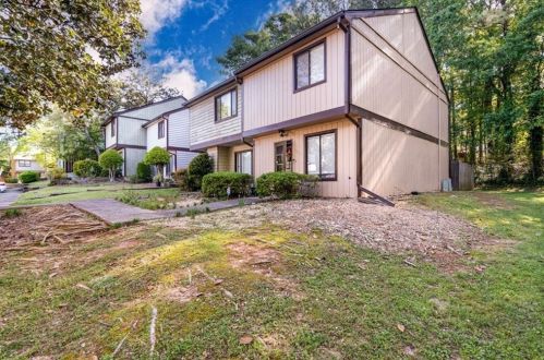 3667 Cobble Mill Ln, Clarkston, GA 30021-1442