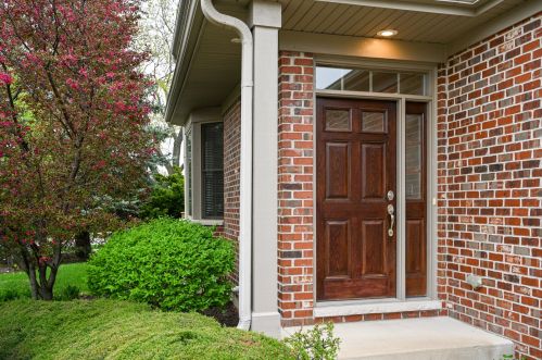712 Kingsbrook Gln, Glendale Heights, IL 60137-6217