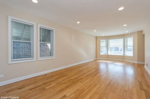 5940 Eddy St, Chicago, IL 60634-4218