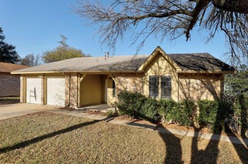 1214 Doonesbury Dr, Austin, TX 78758-3806