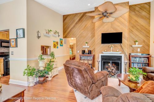 58 Orchard Ct, Jackson Twp, NJ 08527-2562
