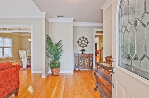 2070 Hickory Station Cir, Lithonia, GA 30078-6181