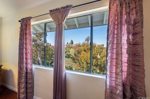 7315 Singingwood Dr, Anaheim CA 92808-1701 exterior