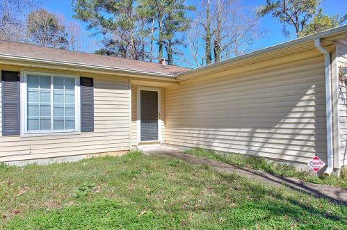 1307 Muirforest Way, Stone Mountain, GA 30088-3238