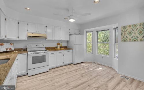 2938 Schoolhouse Cir, Silver Spring MD 20902-2561 exterior