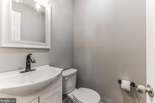 1302 Chestnut Pl, Haddon Heights NJ  08035-1810 exterior