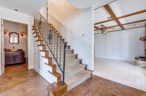 10506 Berry Knoll Dr, Dallas TX  75230-4245 exterior