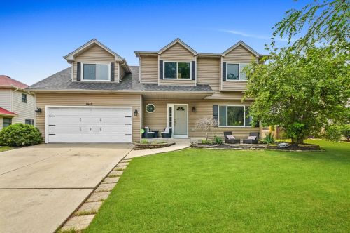 1445 Shaman Dr, Lemont IL  60490-5572 exterior