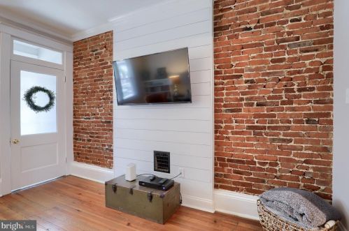 624 Pne St, Lancaster PA  17603-2824 exterior