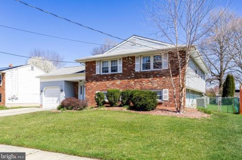 112 Apple Ln, Mount Laurel, NJ 08054-1017