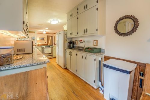 1250 Pine Knoll Ln, Conyers GA  30013-1246 exterior