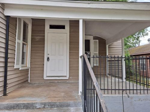 910 Tucker St, Fort Worth TX  76104-1421 exterior