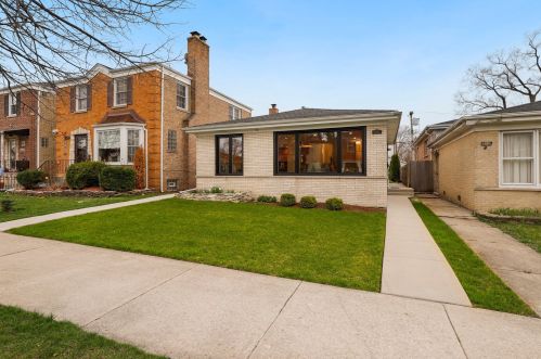 6232 Troy St, Chicago, IL 60659-1412