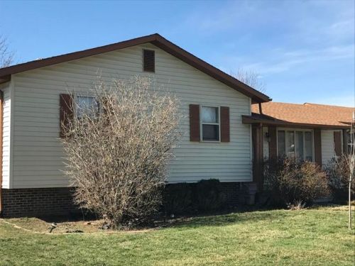 10 Foxfire Ln, Raleigh, IL