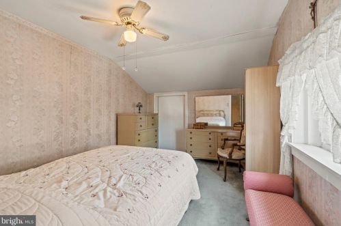 6729 Jackson St, Philadelphia PA  19135-2210 exterior