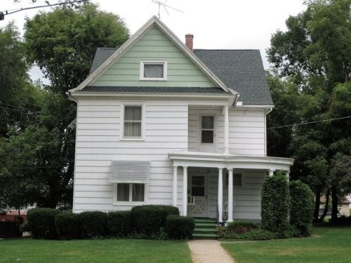 412 Locust St, Stratford, IL 61064-1409