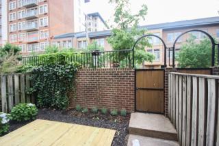 1913 Hamilton St, Philadelphia PA  19130-3817 exterior