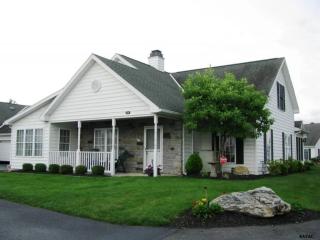2158 Knobhill Rd, York, PA 17403-6000