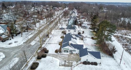 252 Broadmoor Blvd, Springfield OH  45504-1120 exterior
