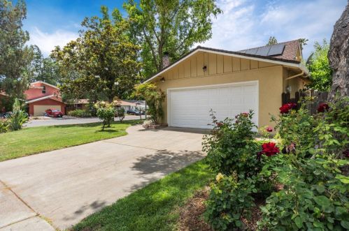 1301 Camphor Ln, Davis, CA 95618-1617