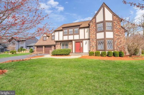 14 Holly Ln, Trenton, NJ 08648-1040