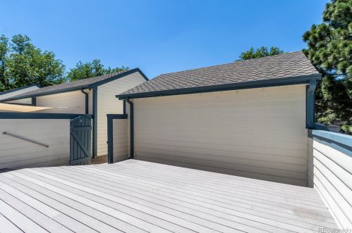 6909 Briarwood Dr, Englewood CO 80112-1160 exterior